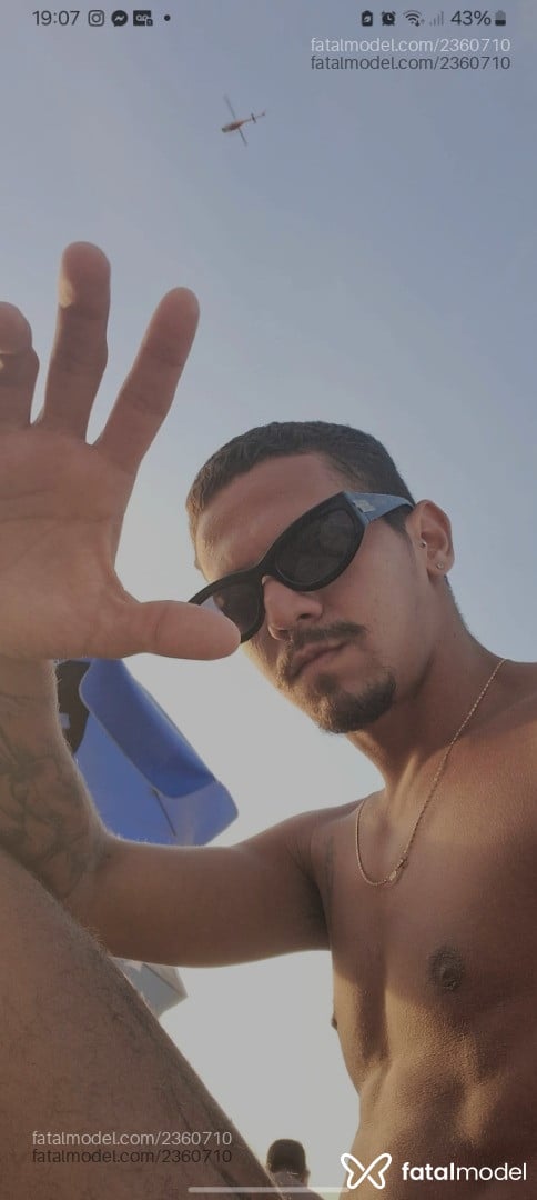 Acompanhante homem morena (o) de olhos castanhos em Angra dos Reis - Kaybrk