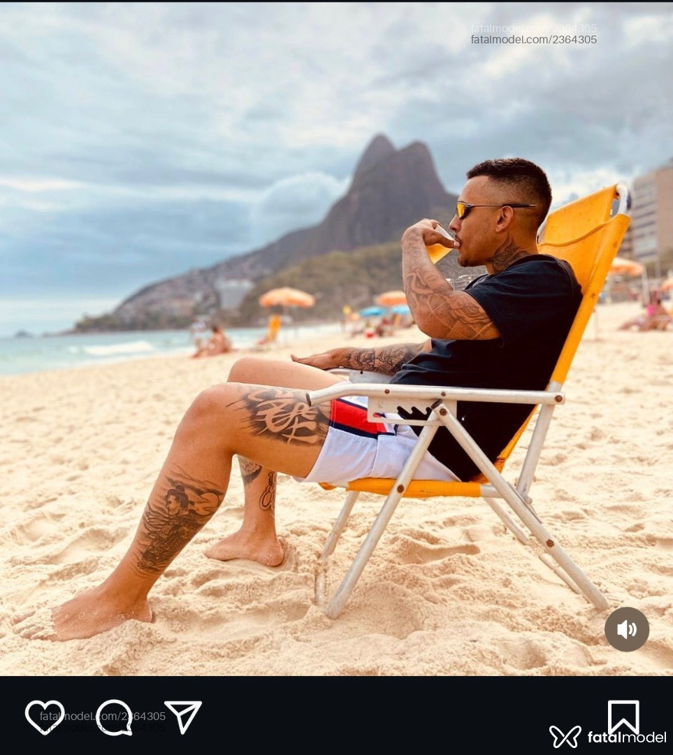 Acompanhante homem morena (o) de olhos mel em São Paulo Acompanhante homem morena (o) de olhos mel em São Paulo - Lucas