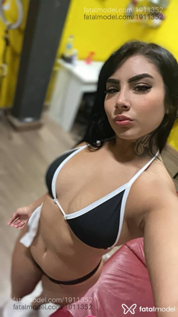 Acompanhante mulher morena (o) de olhos castanhos - Morena Thay Acompanhante mulher morena (o) de olhos castanhos - Morena Thay
