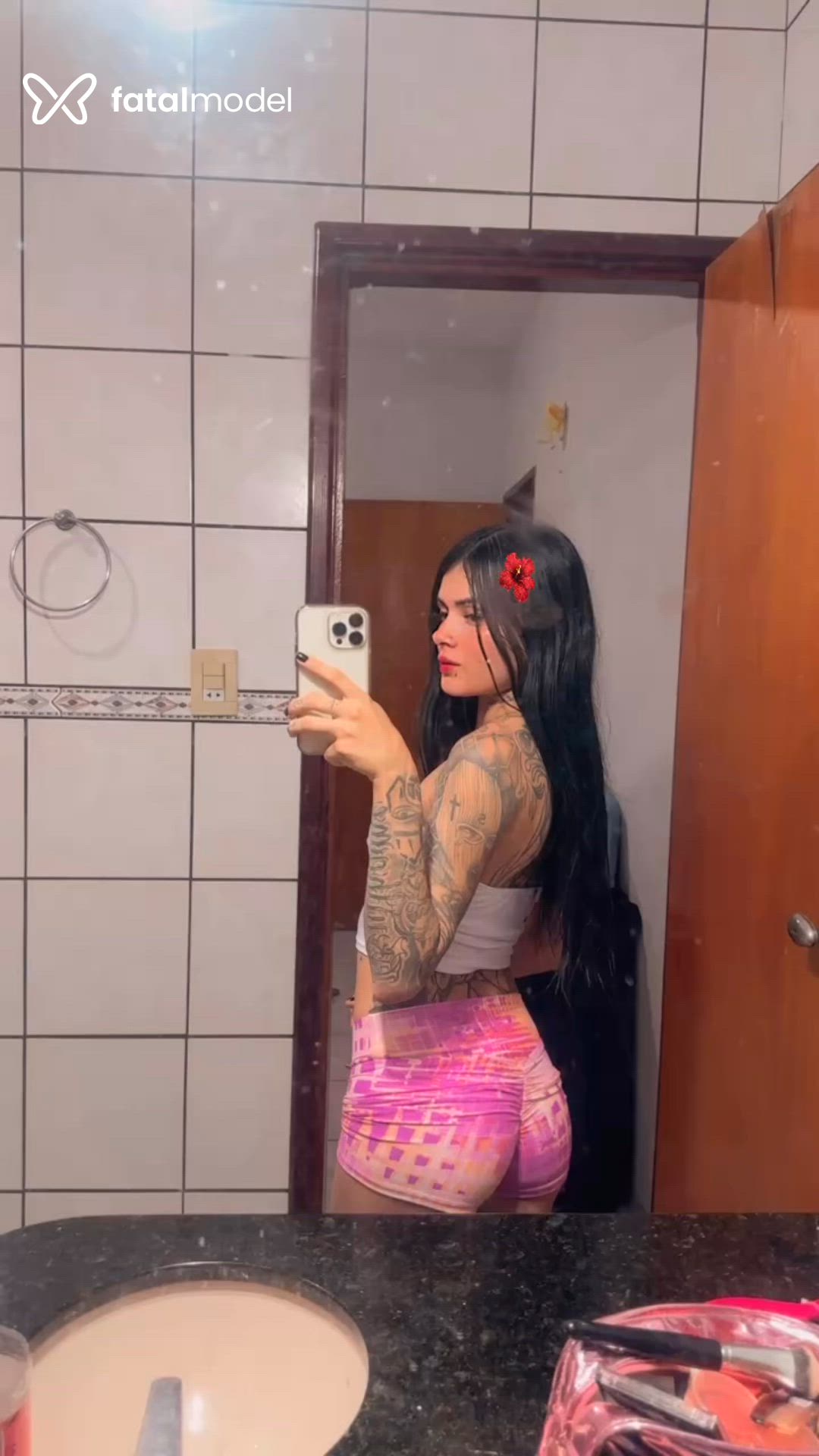 Acompanhante mulher morena (o) de olhos castanhos em Rio Verde Acompanhante mulher morena (o) de olhos castanhos em Rio Verde - Juliana