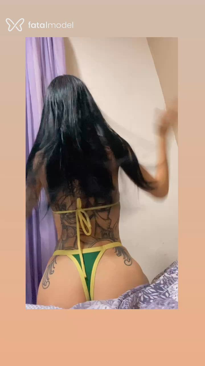 Acompanhante mulher morena (o) de olhos castanhos - Thamy Martinelli