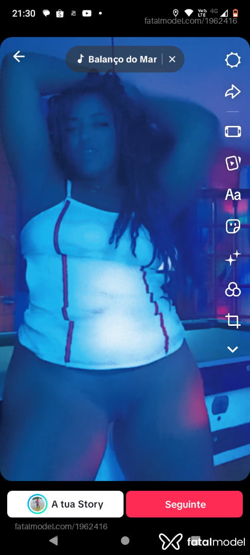 Acompanhante mulher morena (o) de olhos castanhos em Virtual - Bombomzinho