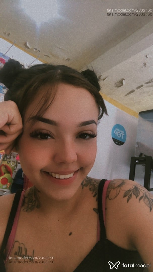Acompanhante mulher morena (o) de olhos pretos em Virtual - Zoe Tochi