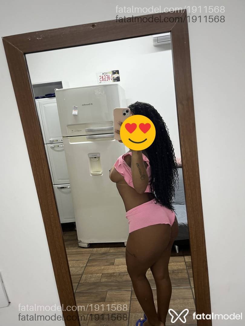 Acompanhante mulher com cabelo castanho de olhos castanhos - SOL
