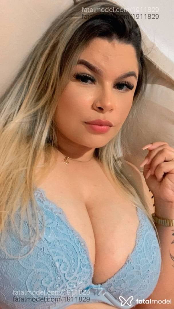 Acompanhante mulher loira (o) de olhos verdes - Eduarda