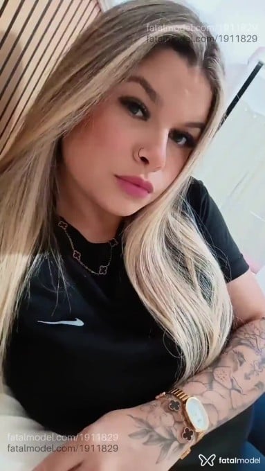 Acompanhante mulher loira (o) de olhos verdes em Palhoça - Eduarda