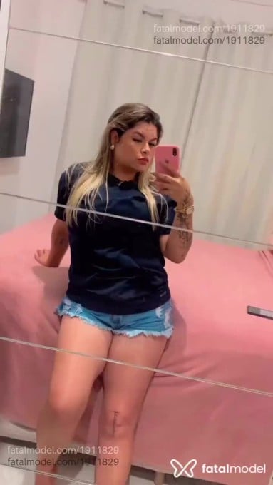 Acompanhante mulher loira (o) de olhos verdes em Palhoça - Eduarda