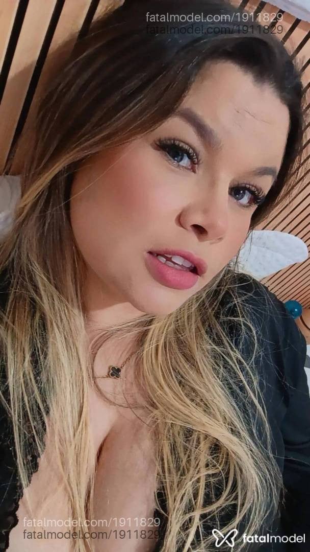 Acompanhante mulher loira (o) de olhos verdes - Eduarda