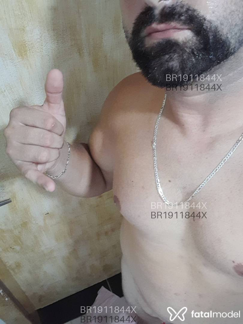 Acompanhante homem com cabelo castanho de olhos verdes em Rio do Sul Acompanhante homem com cabelo castanho de olhos verdes em Rio do Sul - Jards