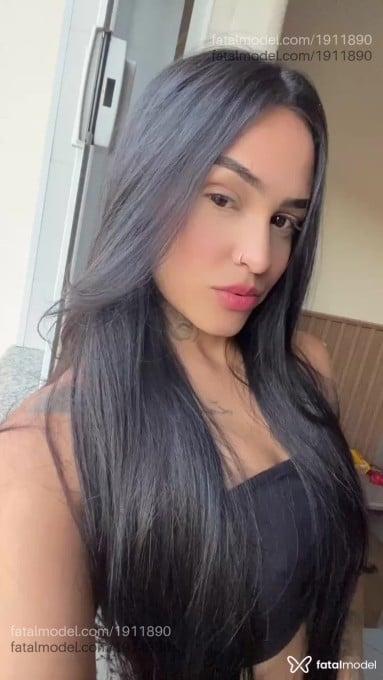 Acompanhante mulher morena (o) de olhos pretos em Guaratinguetá - Paola Castellany