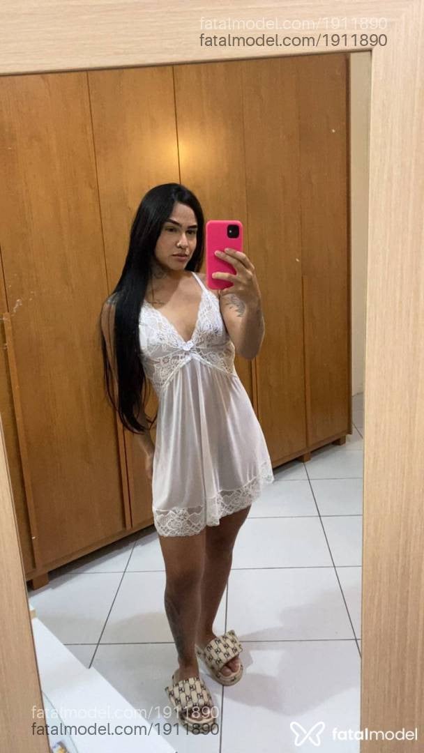 Acompanhante mulher morena (o) de olhos pretos - Paola Castellany