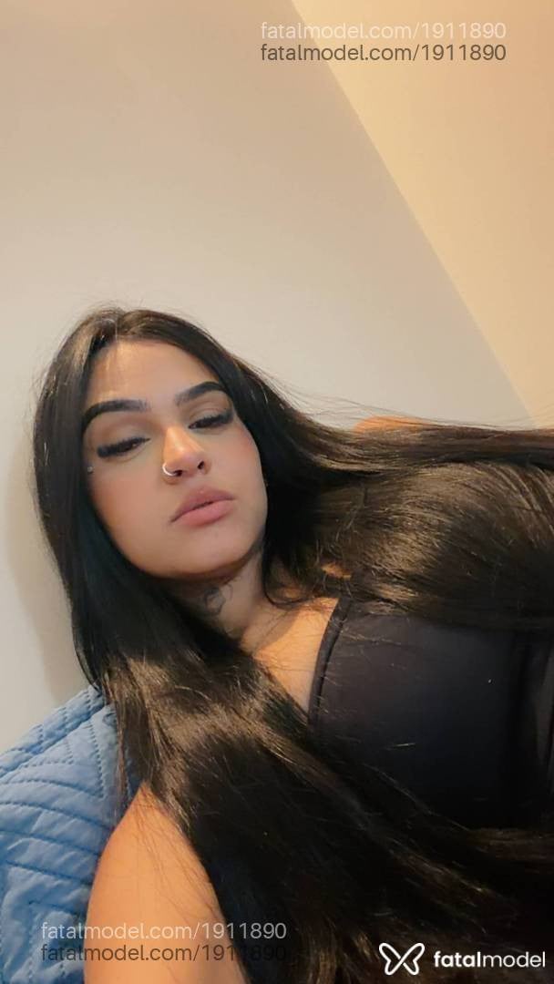 Acompanhante mulher morena (o) de olhos pretos - Paola Castellany