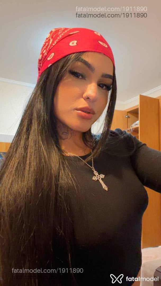 Acompanhante mulher morena (o) de olhos pretos - Paola Castellany