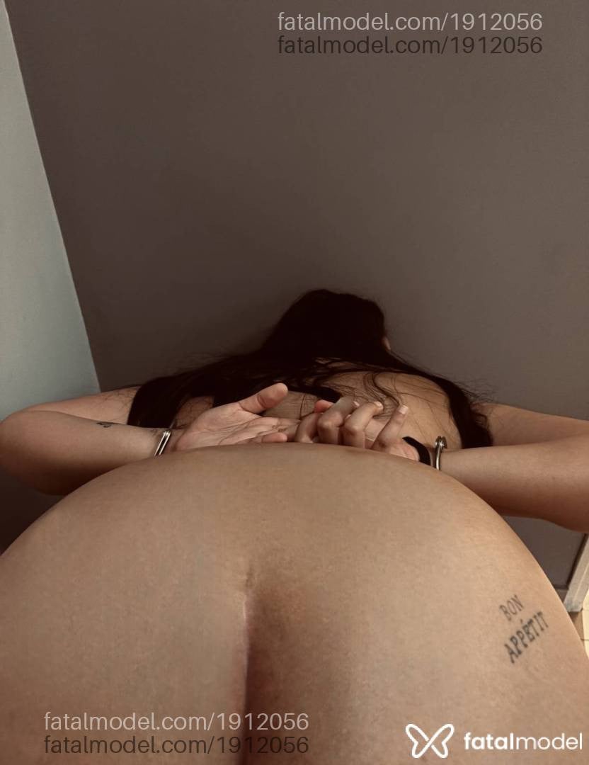 Acompanhante mulher morena (o) de olhos castanhos - Sah