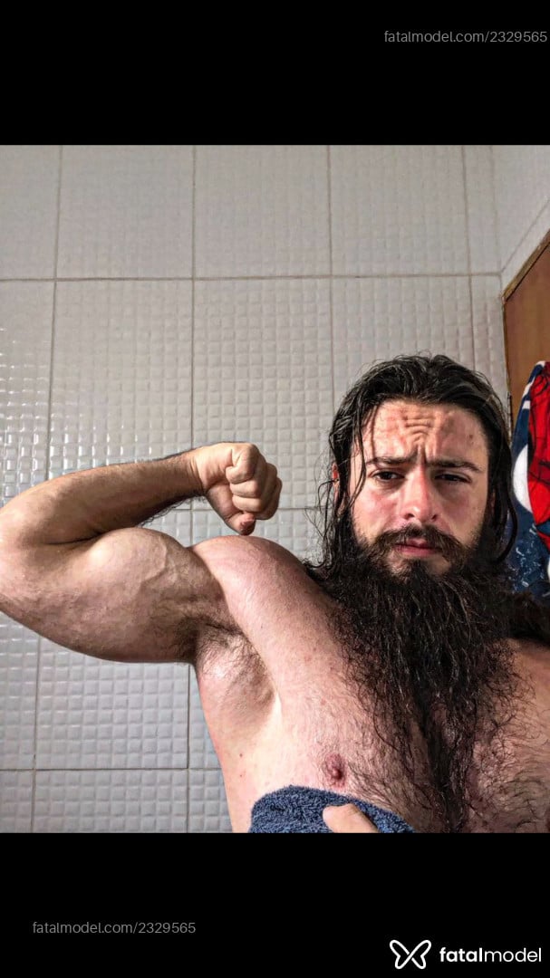 Acompanhante homem com cabelo castanho de olhos pretos em Taubaté Acompanhante homem com cabelo castanho de olhos pretos em Taubaté - Renan Lima