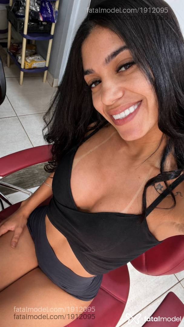 Acompanhante mulher morena (o) de olhos castanhos - Jade Alencar