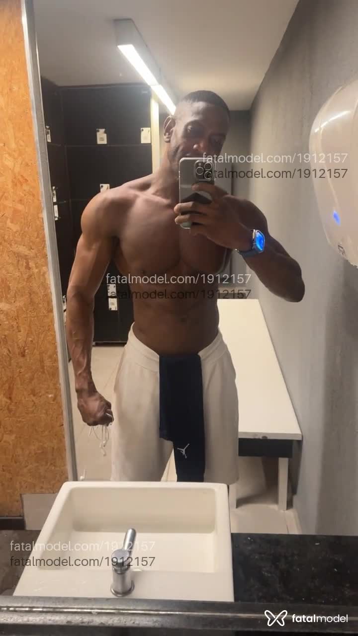 Acompanhante homem morena (o) de olhos pretos em Rio de Janeiro - Wesley silva