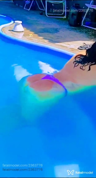 Acompanhante mulher morena (o) de olhos mel em Virtual Acompanhante mulher morena (o) de olhos mel em Virtual - Agata