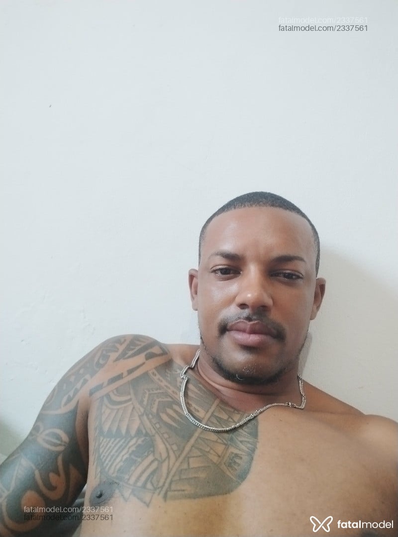 Acompanhante homem morena (o) de olhos pretos em Itaguaí - Felipechocolate
