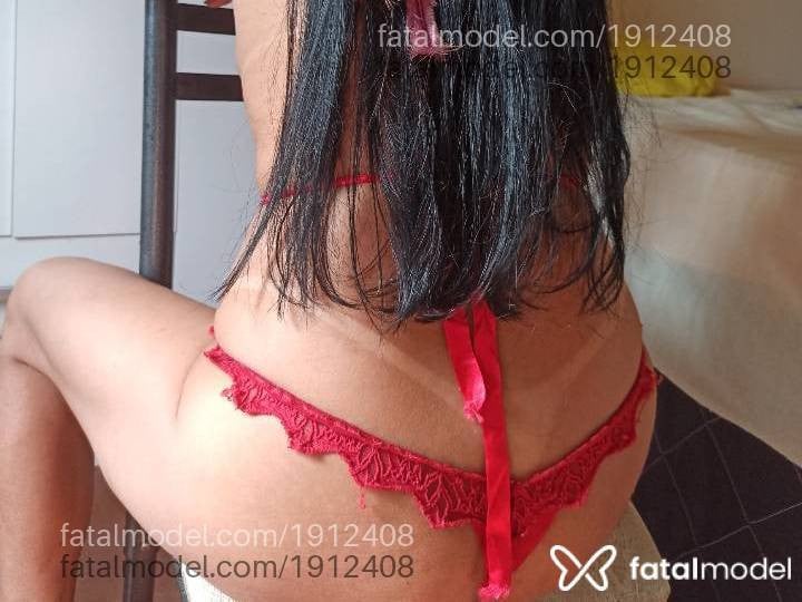 Acompanhante mulher morena (o) de olhos pretos - Deise Oliveira
