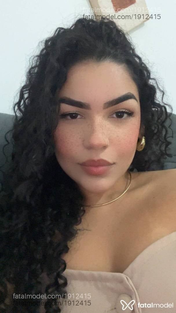 Acompanhante mulher morena (o) de olhos pretos em Capelinha - Mirella