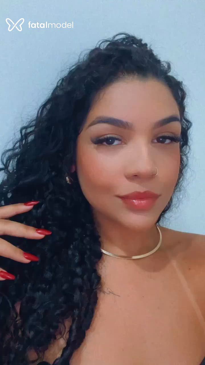 Acompanhante mulher morena (o) de olhos pretos - Mirella Acompanhante mulher morena (o) de olhos pretos - Mirella