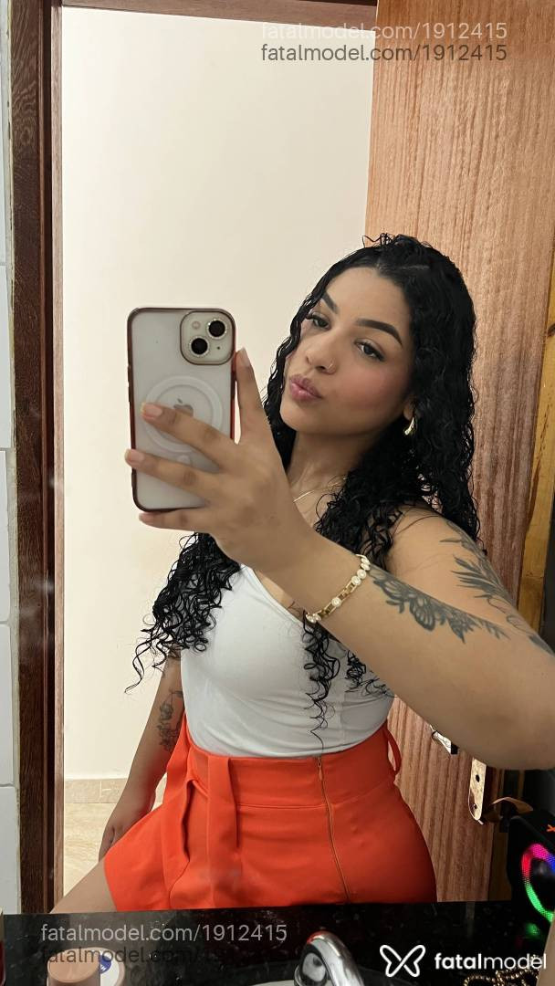 Acompanhante mulher morena (o) de olhos pretos em Capelinha - Mirella