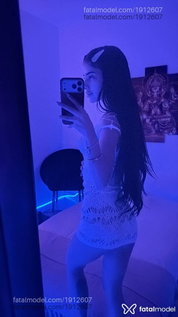 Acompanhante mulher morena (o) de olhos castanhos - Lavinia frança