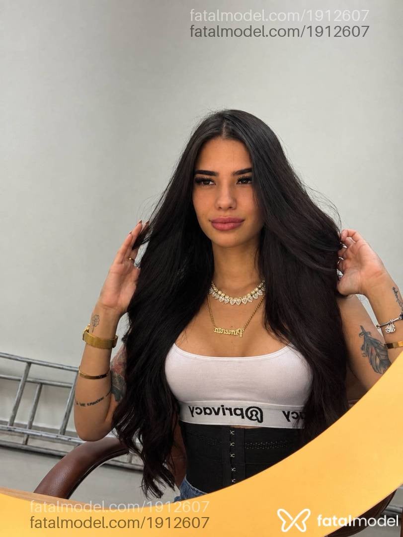 Acompanhante mulher morena (o) de olhos castanhos - Lavinia frança