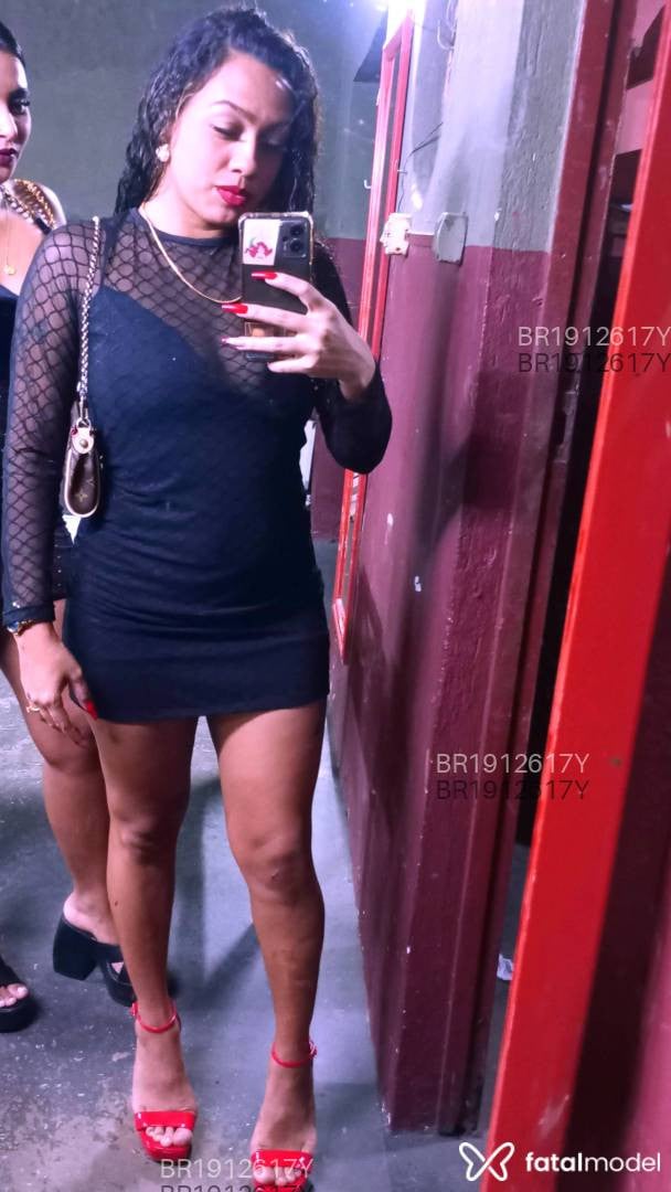Acompanhante mulher loira (o) de olhos castanhos em Belém - Kayla Califha