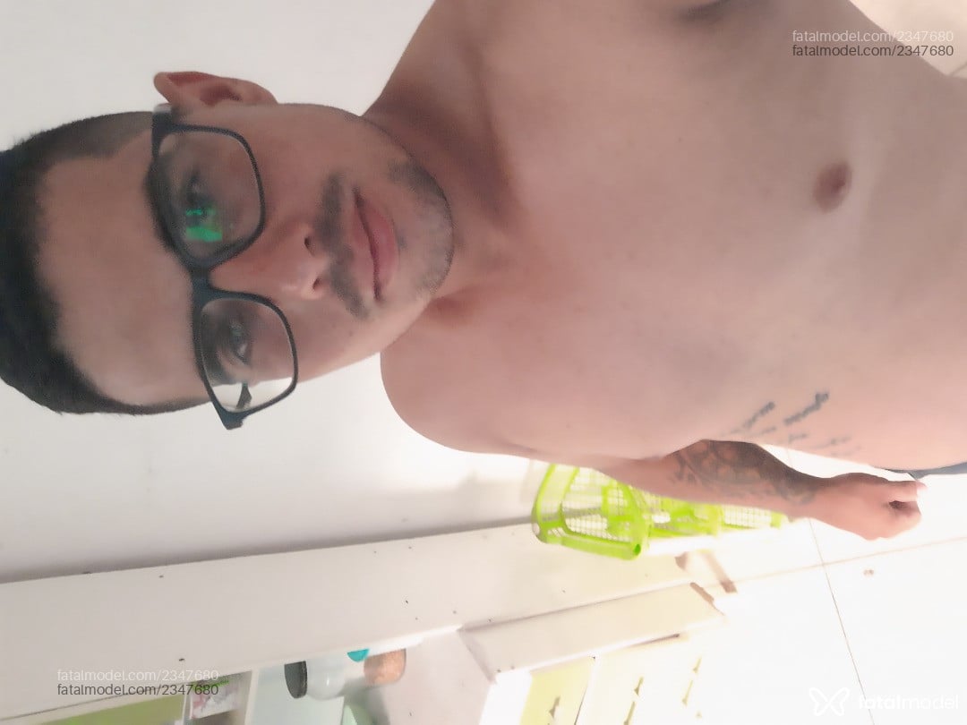 Acompanhante homem morena (o) de olhos castanhos em Cruzeiro Acompanhante homem morena (o) de olhos castanhos em Cruzeiro - Ricardo Almeida