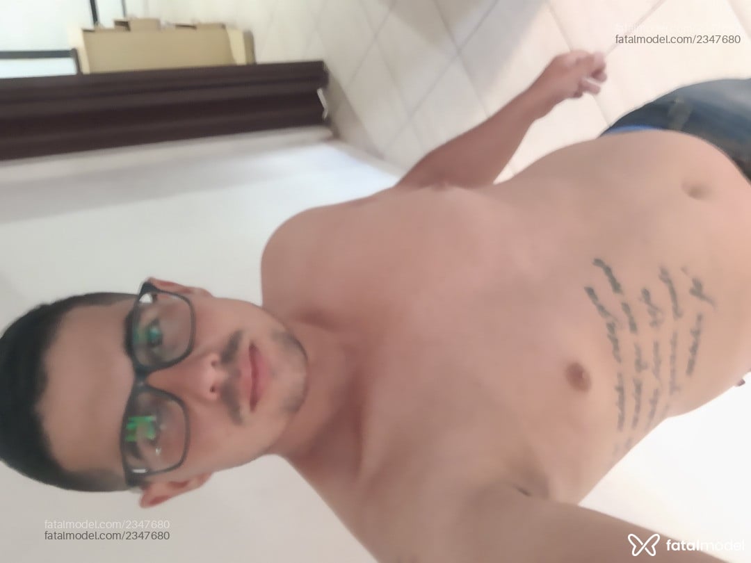 Acompanhante homem morena (o) de olhos castanhos em Cruzeiro Acompanhante homem morena (o) de olhos castanhos em Cruzeiro - Ricardo Almeida