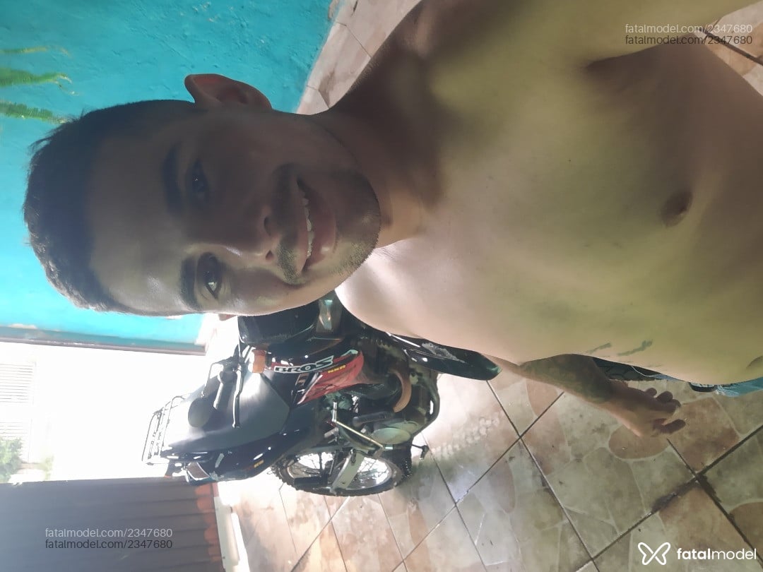 Acompanhante homem morena (o) de olhos castanhos em Cruzeiro Acompanhante homem morena (o) de olhos castanhos em Cruzeiro - Ricardo Almeida