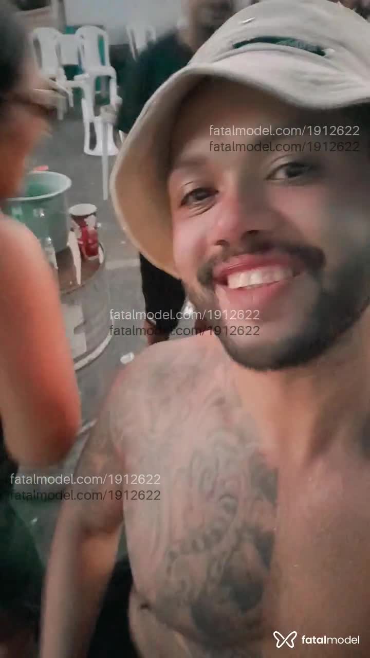 Acompanhante homem morena (o) de olhos castanhos em Rio de Janeiro - Enzo Oliveira