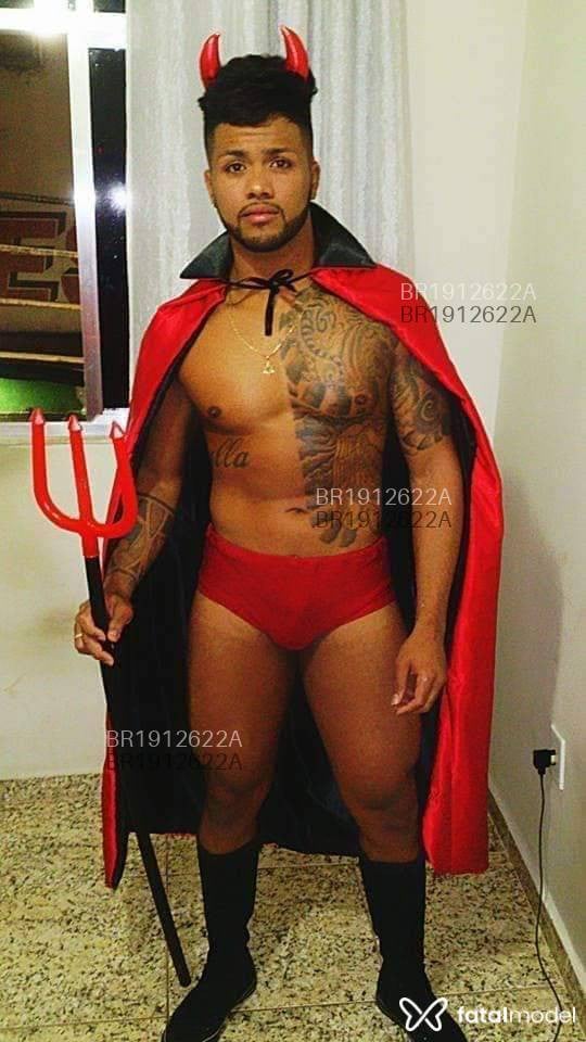 Acompanhante homem morena (o) de olhos castanhos em Rio de Janeiro - Enzo Oliveira