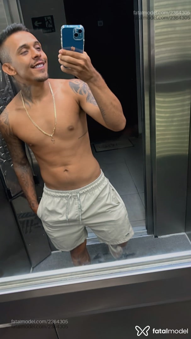 Acompanhante homem morena (o) de olhos mel em São Paulo Acompanhante homem morena (o) de olhos mel em São Paulo - Lucas