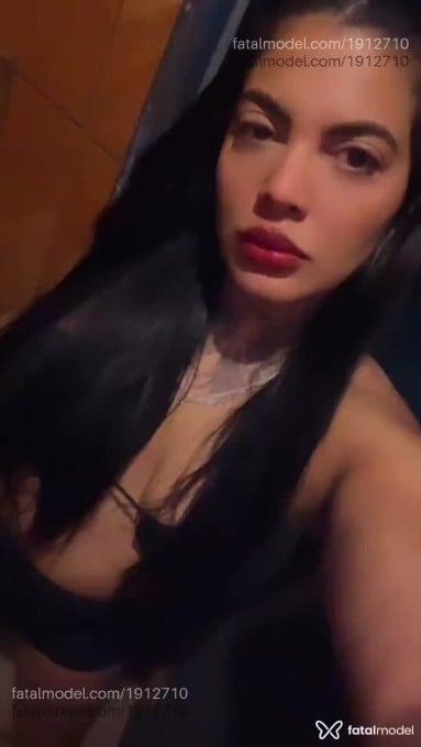 Acompanhante mulher com cabelo castanho de olhos castanhos em Gurupi Acompanhante mulher com cabelo castanho de olhos castanhos em Gurupi - Duquesa