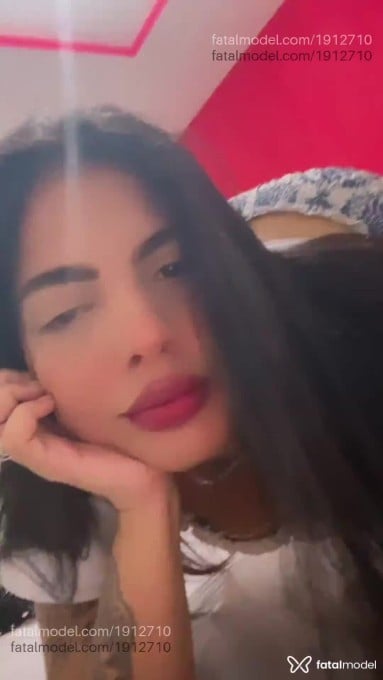 Acompanhante mulher com cabelo castanho de olhos castanhos em Gurupi Acompanhante mulher com cabelo castanho de olhos castanhos em Gurupi - Duquesa