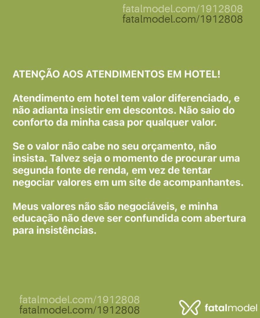 Acompanhante mulher com cabelo castanho de olhos castanhos - Lyvia Dourado