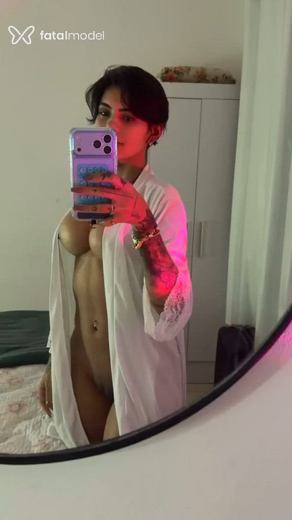 Acompanhante mulher com cabelo castanho de olhos castanhos - Lyvia Dourado Acompanhante mulher com cabelo castanho de olhos castanhos - Lyvia Dourado