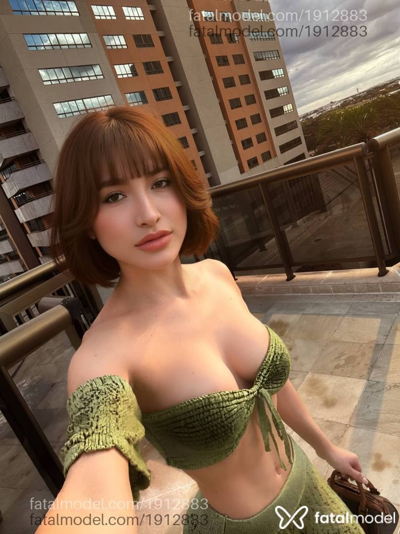 Acompanhante mulher com cabelo castanho de olhos castanhos em Brasília - Yumi Japinhaa
