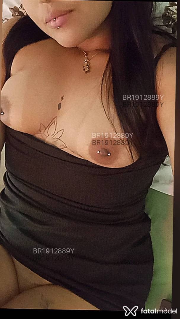 Acompanhante mulher morena (o) de olhos castanhos - Lorena Acompanhante mulher morena (o) de olhos castanhos - Lorena