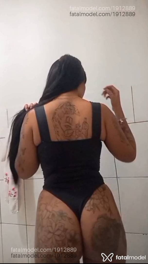 Acompanhante mulher morena (o) de olhos castanhos - Lorena Acompanhante mulher morena (o) de olhos castanhos - Lorena