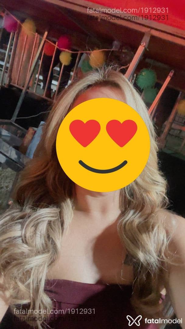 Acompanhante mulher ruiva (o) de olhos pretos - Natasha