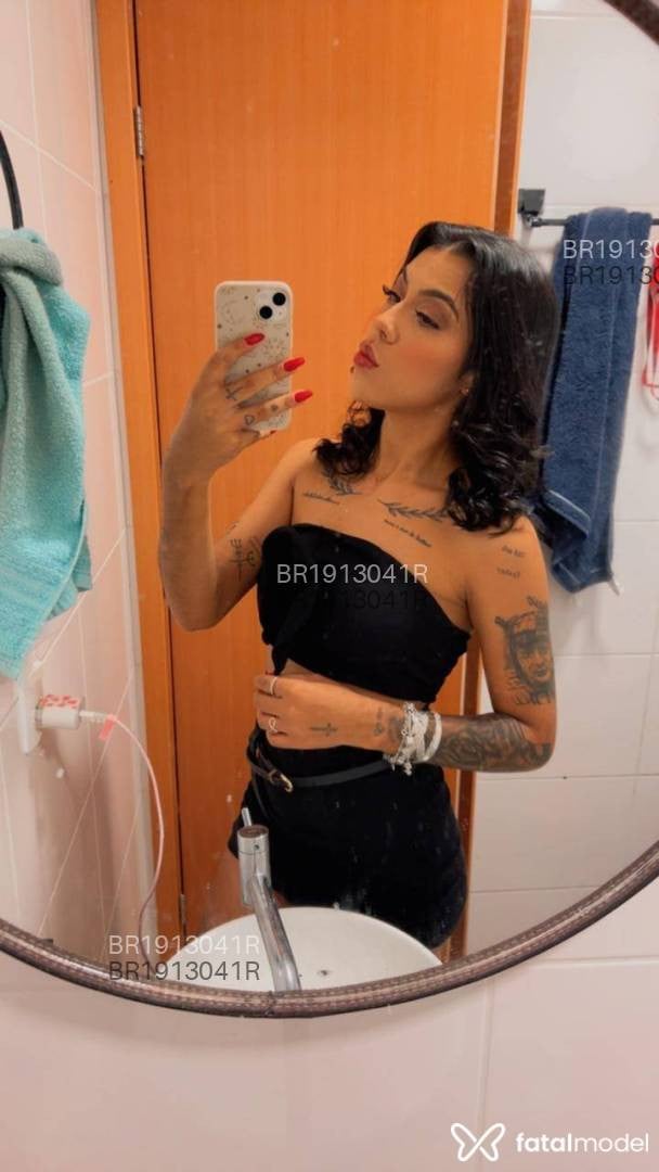 Acompanhante mulher morena (o) de olhos pretos em Londrina - Carolina