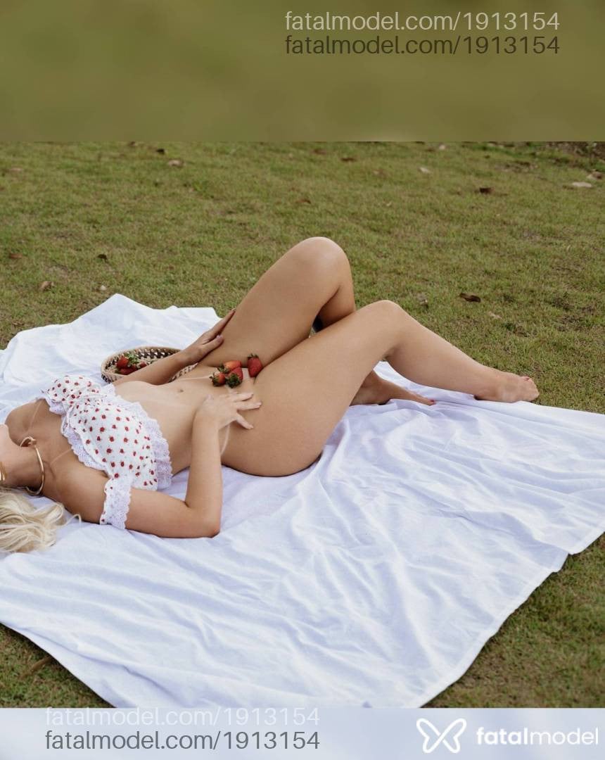Acompanhante mulher loira (o) de olhos verdes em Vitória Acompanhante mulher loira (o) de olhos verdes em Vitória - Gisele Stein