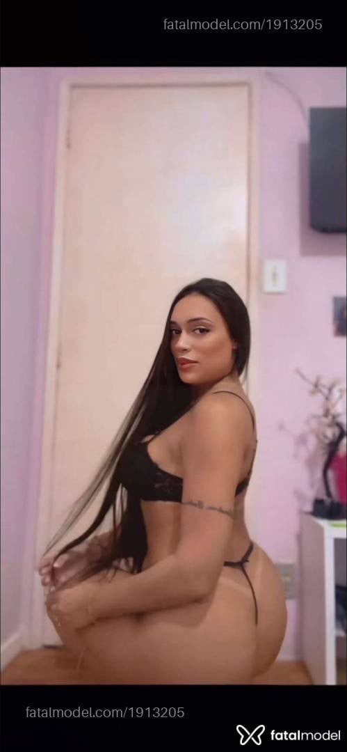 Acompanhante mulher morena (o) de olhos castanhos em Tijucas - Livia Andrade
