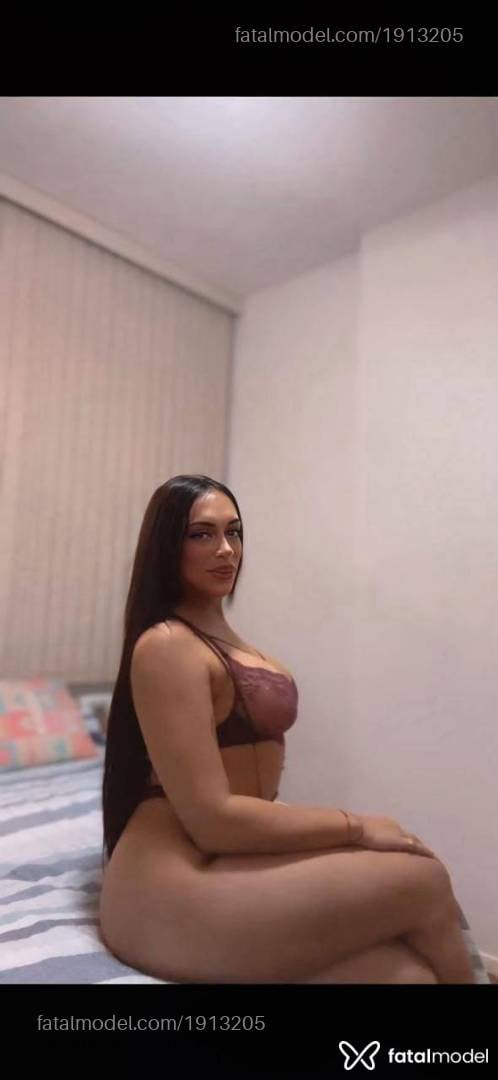 Acompanhante mulher morena (o) de olhos castanhos - Livia Andrade
