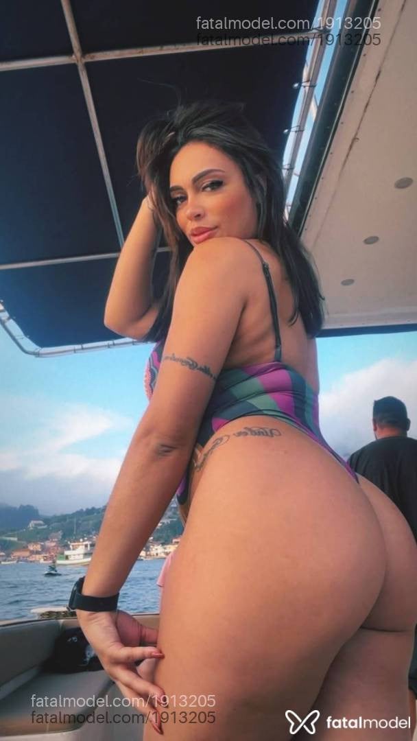 Acompanhante mulher morena (o) de olhos castanhos - Livia Andrade