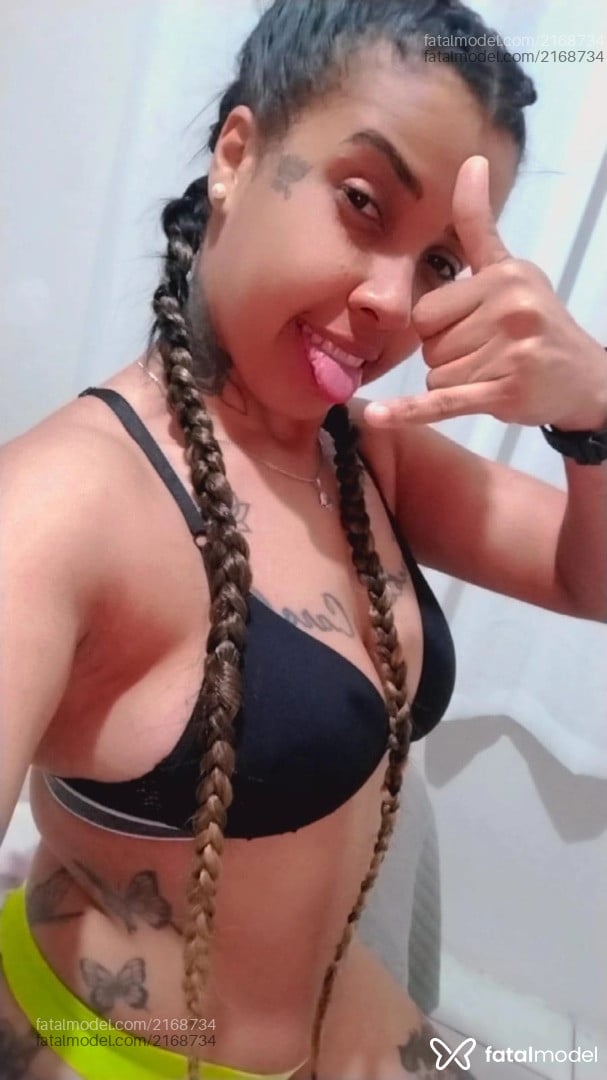 Acompanhante mulher morena (o) de olhos castanhos em Porto Alegre - Morena